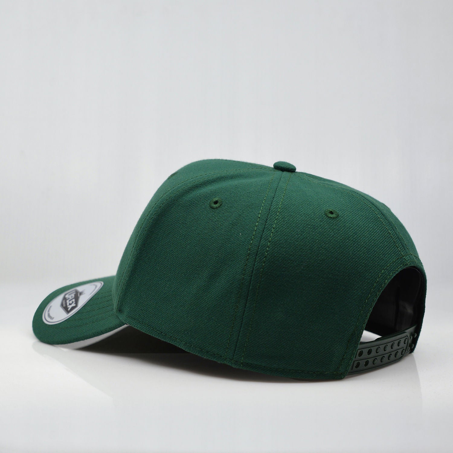 #colour_Bottle Green