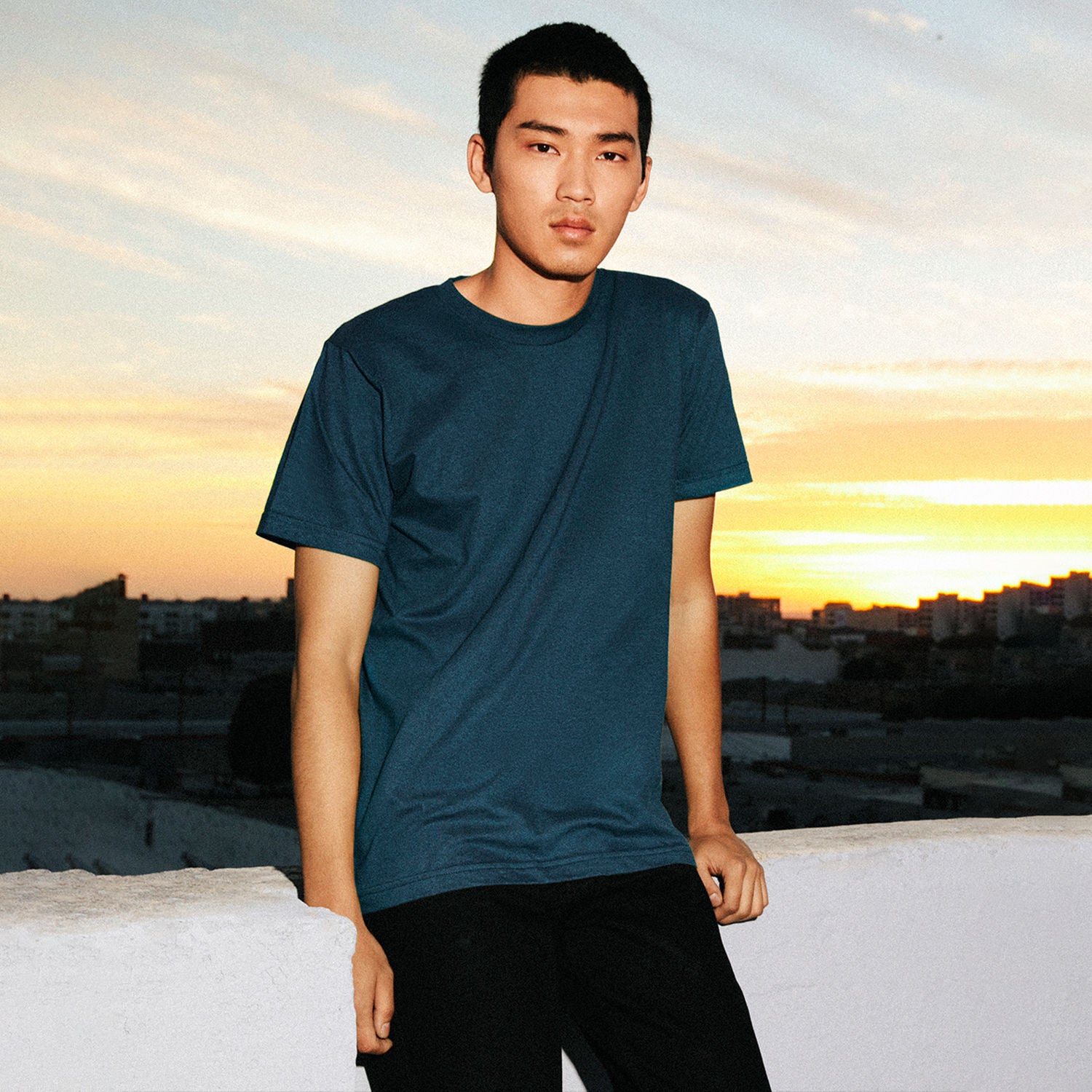 2001W American Apparel Unisex Fine Jersey Short Sleeve T-Shirt