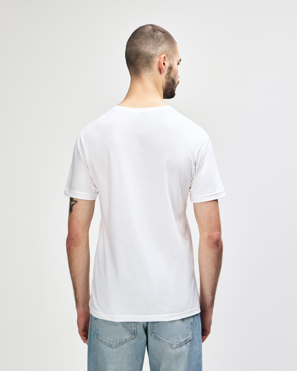 64V00 Gildan Softstyle Adult V-Neck T-Shirt